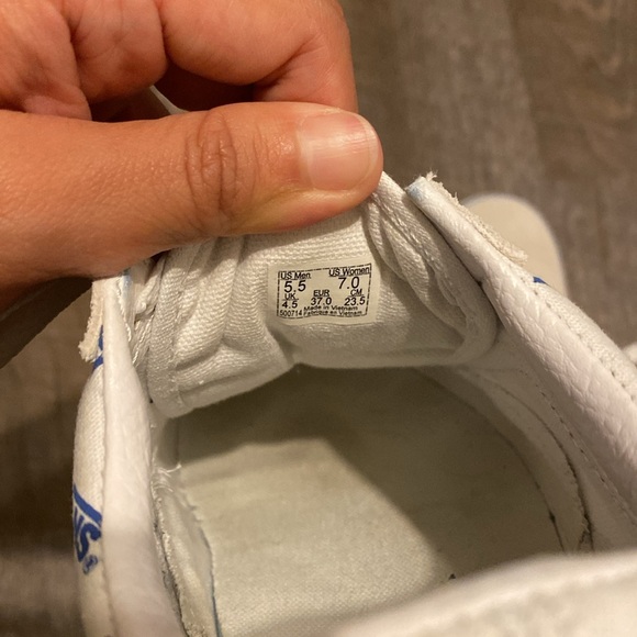 Vans Old Skool Shoes - Picture 15 of 16